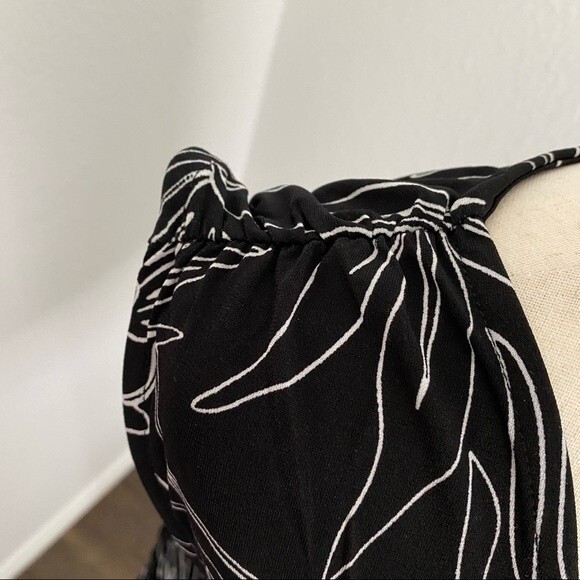 Ellen Tracy Floral Abstract Black White Pattern Sleeveless Rouche Sexy Size S - Picture 6 of 11